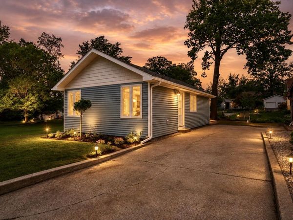7332 W 137th Avenue , Cedar Lake, IN 46303
