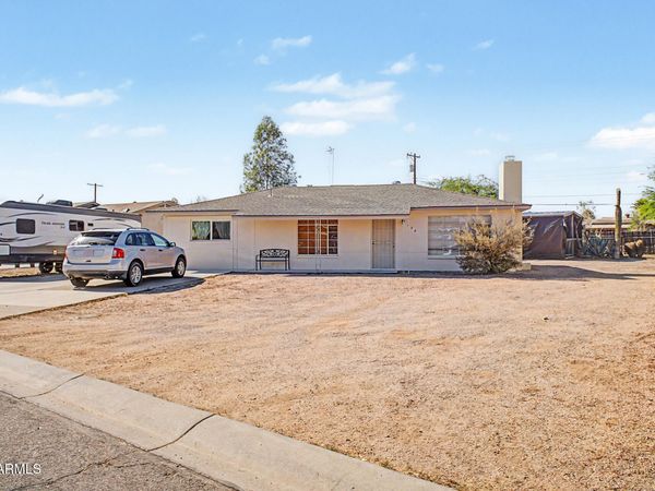 924 E GRANADA Avenue, Apache Junction, AZ 85119