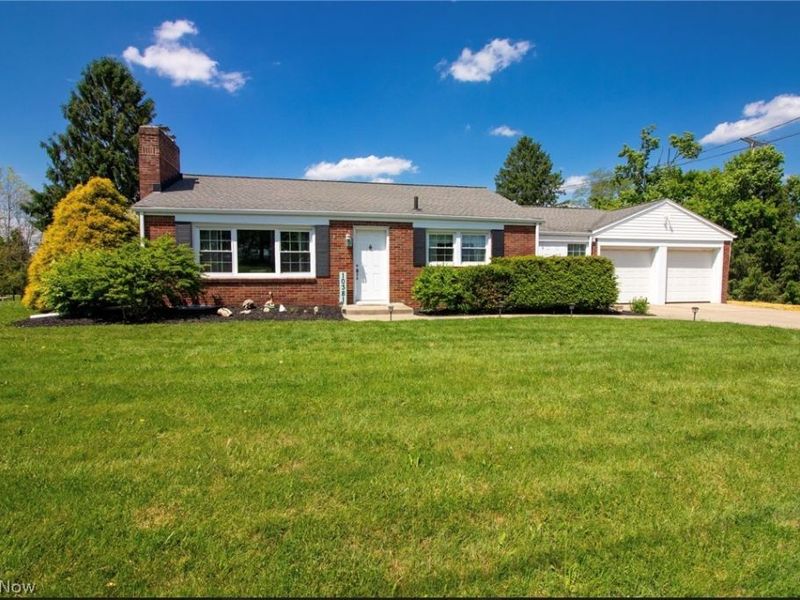 10381 Portage Street NW, Canal Fulton, OH 44614 Photo 1