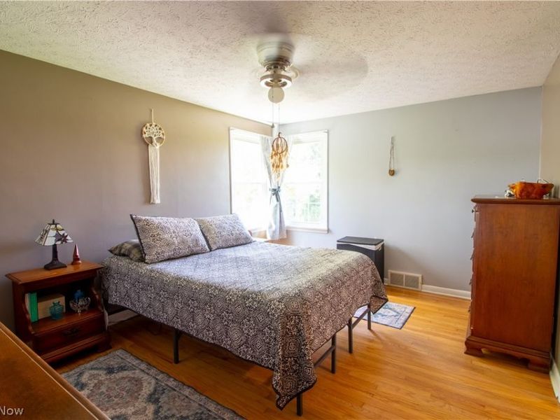10381 Portage Street NW, Canal Fulton, OH 44614 Photo 12