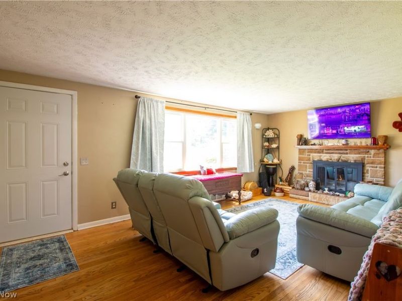 10381 Portage Street NW, Canal Fulton, OH 44614 Photo 4