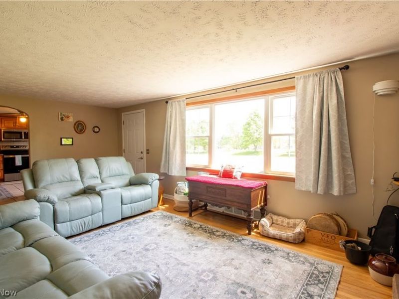 10381 Portage Street NW, Canal Fulton, OH 44614 Photo 5
