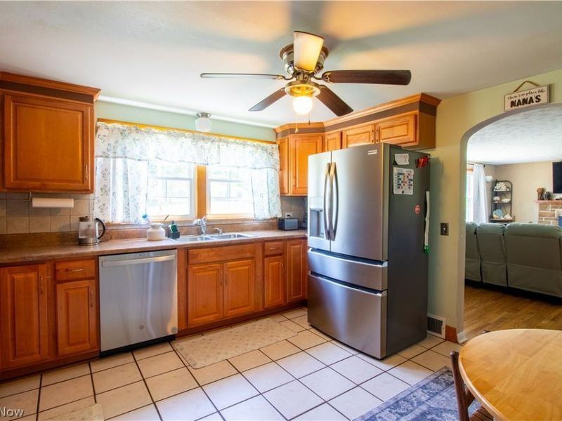 10381 Portage Street NW, Canal Fulton, OH 44614 Photo 6