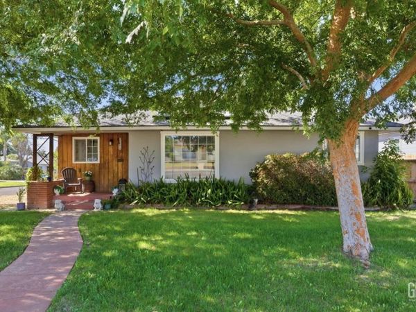 325 Circle Drive, Bakersfield, CA 93308