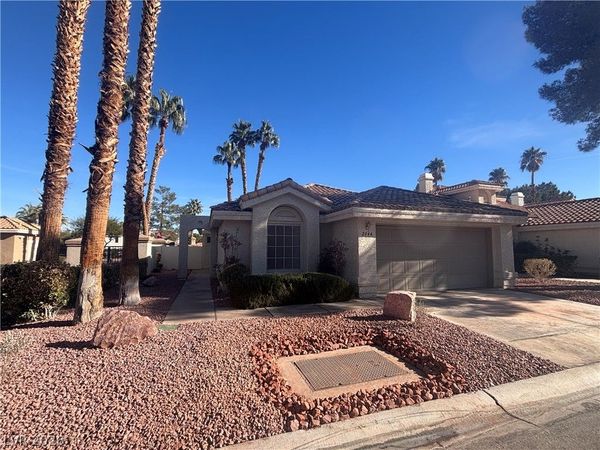 2544 Golden Sands Drive , Las Vegas, NV 89128