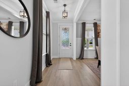 386 Oak Park Street photo 4