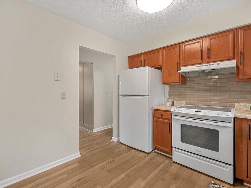 5366 Adderley Avenue , Columbus, OH 43232 Photo 10