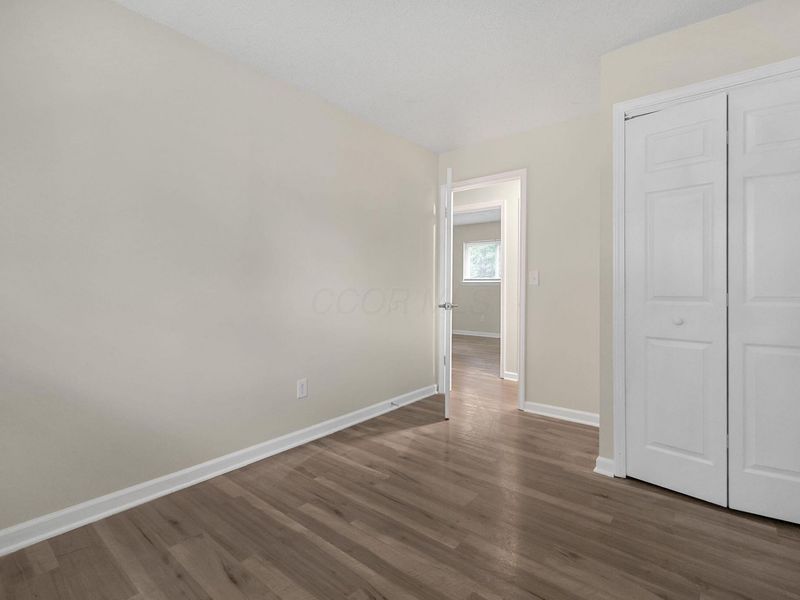 5366 Adderley Avenue , Columbus, OH 43232 Photo 18