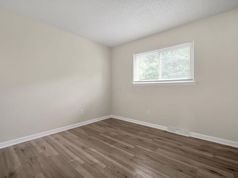5366 Adderley Avenue , Columbus, OH 43232 Photo 21