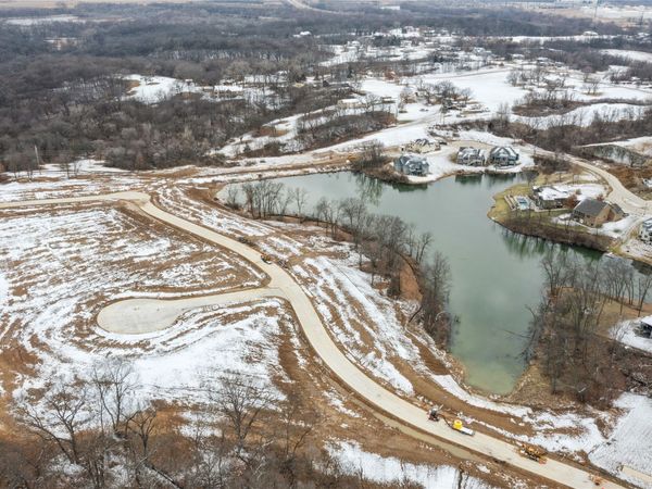 1063 Arbor Woods Drive, Pleasant Hill, IA 50327