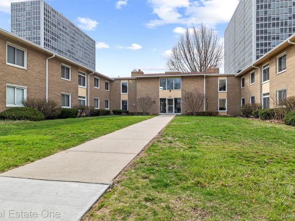 1550 Cherboneau Place, Unit 221, Detroit, MI 48207