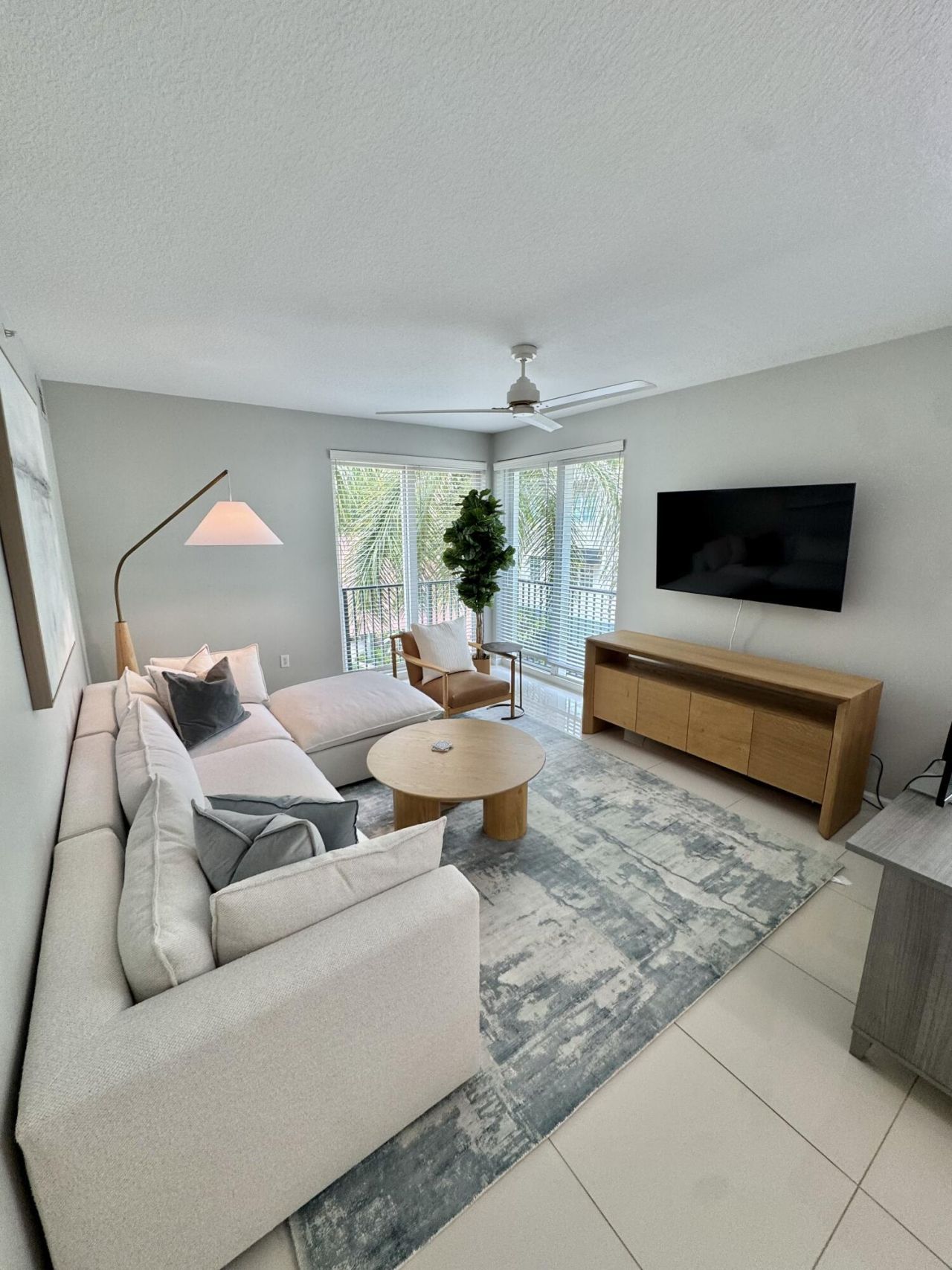 225 NE 1st Street, Unit 405, Delray Beach, FL 33444 Photo