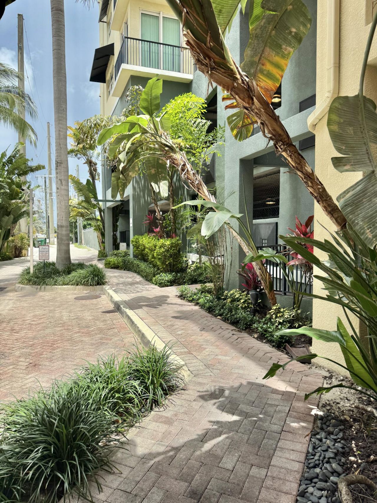 225 NE 1st Street, Unit 405, Delray Beach, FL 33444 Photo