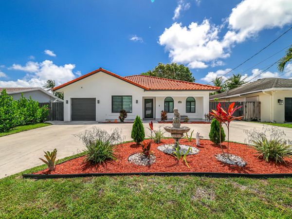 2000 SW 28th Avenue, Fort Lauderdale, FL 33312