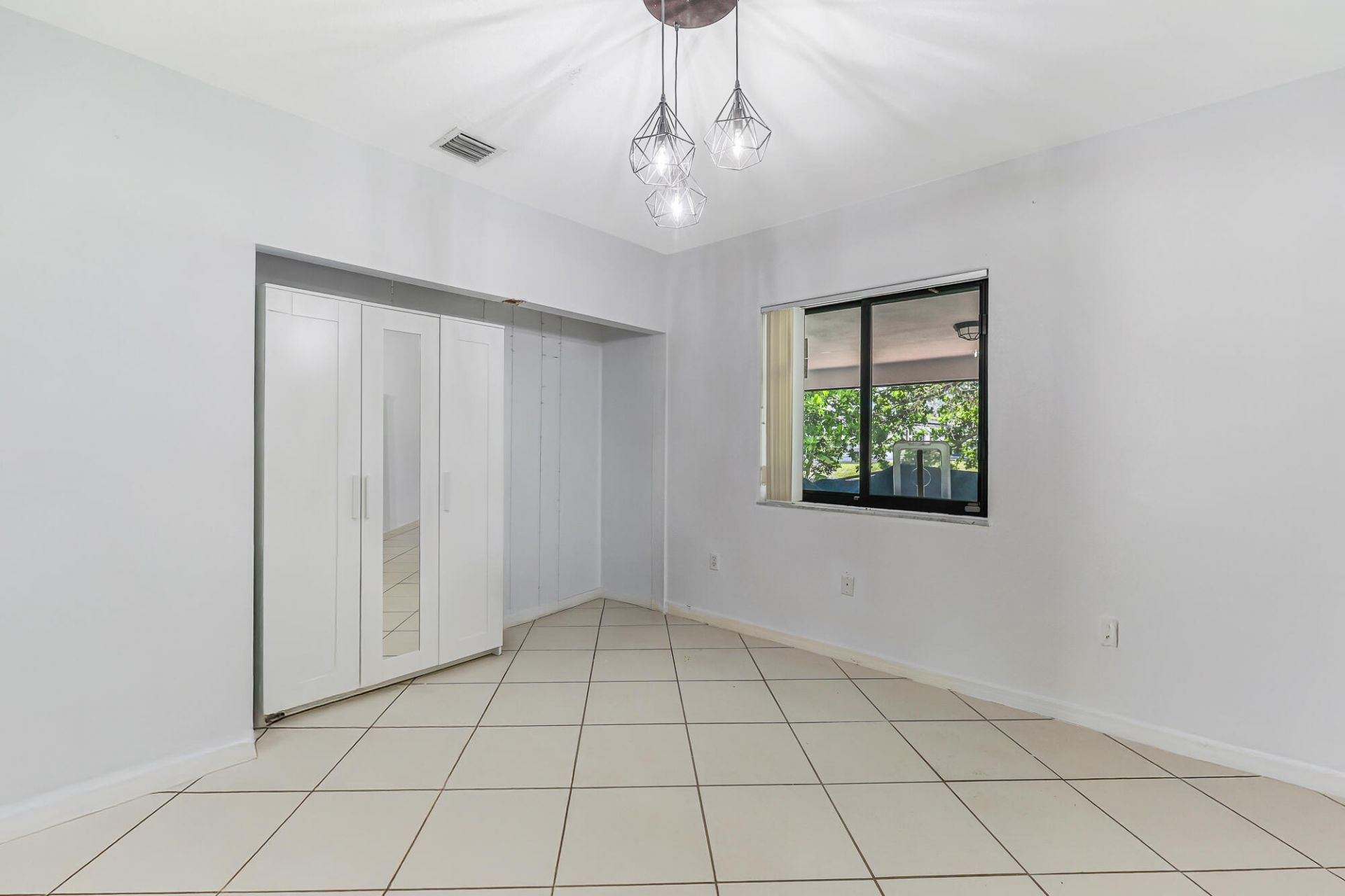 2000 SW 28th Avenue, Fort Lauderdale, FL 33312 Photo