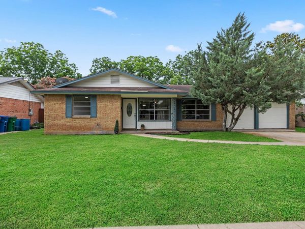 5026 LAKEWOOD DR, San Antonio, TX 78220