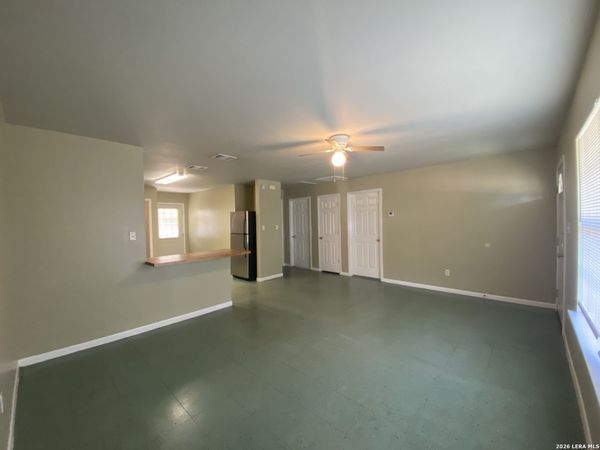 603 COMMERCE ST, Jourdanton, TX 78026