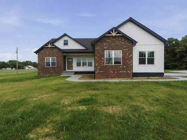 888 Siddens Road , Glasgow, KY 42141