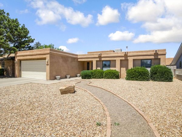 5115 Vicksburg Drive NW, Albuquerque, NM 87120