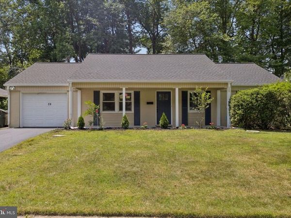 29 EXECUTIVE LANE, WILLINGBORO, NJ 08046