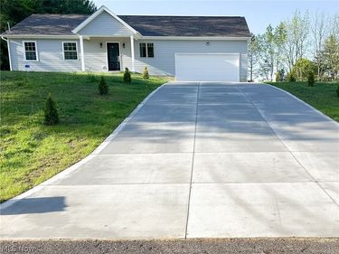 3654 Rolling Ridge Road NE, Canton, OH 44721