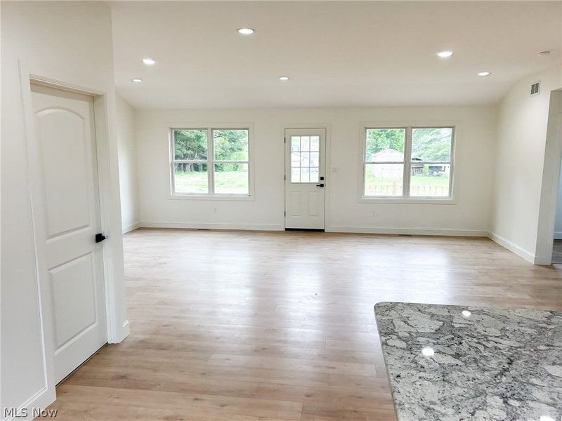 3654 Rolling Ridge Road NE, Canton, OH 44721 Photo 12