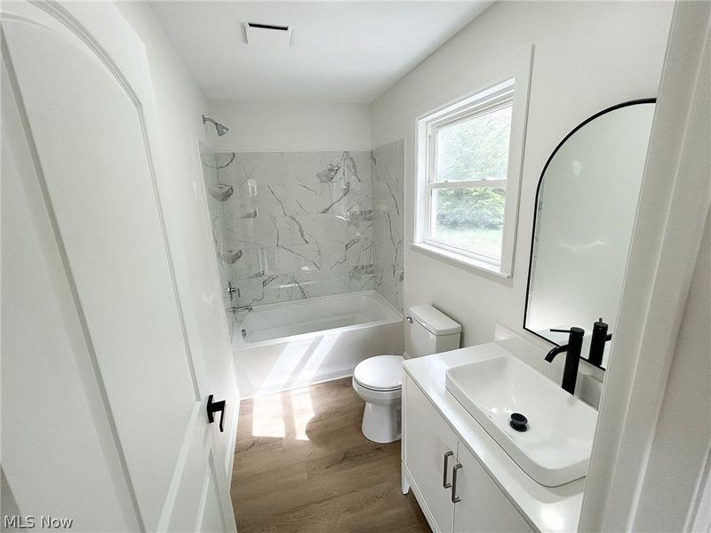 3654 Rolling Ridge Road NE, Canton, OH 44721 Photo 9