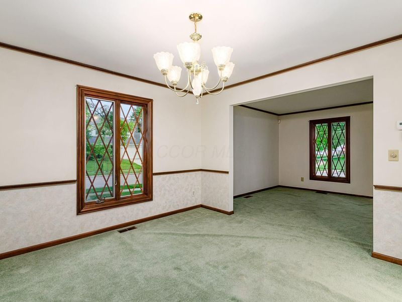 6886 Lakebrook Boulevard, Columbus, OH 43235 Photo 11