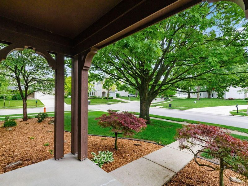 6886 Lakebrook Boulevard , Columbus, OH 43235 Photo 3