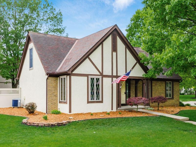 6886 Lakebrook Boulevard , Columbus, OH 43235 Photo 47