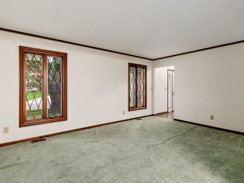 6886 Lakebrook Boulevard , Columbus, OH 43235 Photo 7
