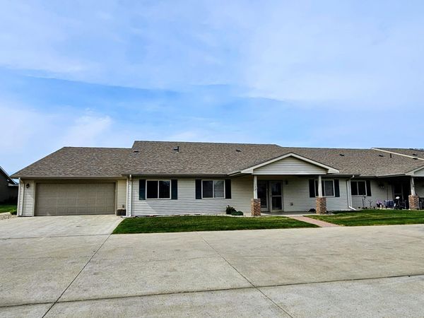 1924 9th Avenue S, Unit 102, Brookings, SD 57006