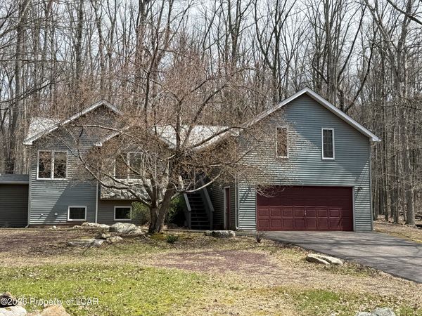13 Seminole Circle, Hazle Twp, PA 18202