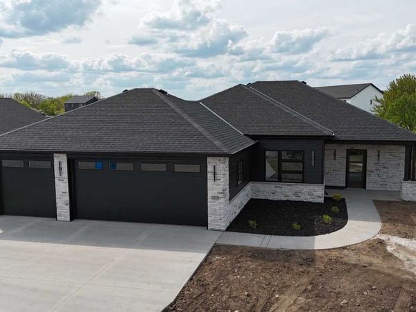 1325 Iris Lane , Saint Joseph, MN 56374