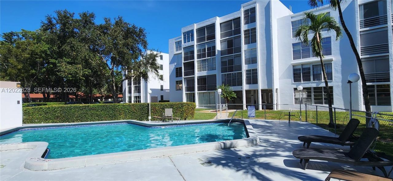 6923 Cypress Rd, Unit C12, Plantation, FL 33317 Photo