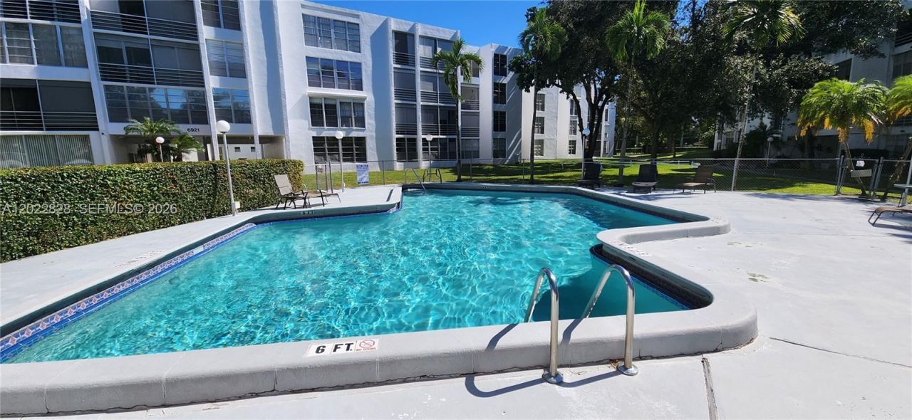 6923 Cypress Rd, Unit C12, Plantation, FL 33317 Photo