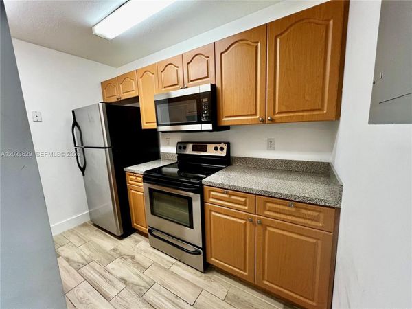 2982 NW 55th Ave , Unit 2C, Lauderhill, FL 33313