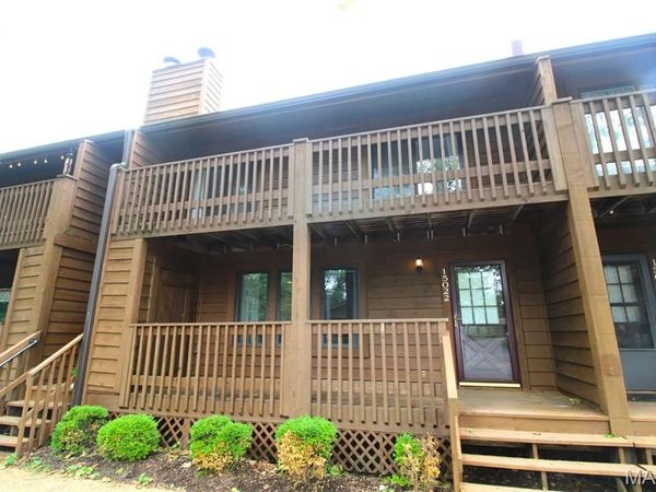 15022 Baxter Village Drive , Chesterfield, MO 63017