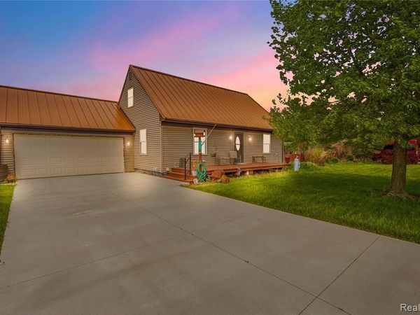 792 Fairview Drive , Imlay City, MI 48444