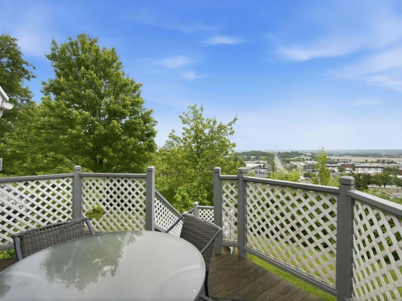 12150 Peak Drive, Cincinnati, OH 45246 Photo 5