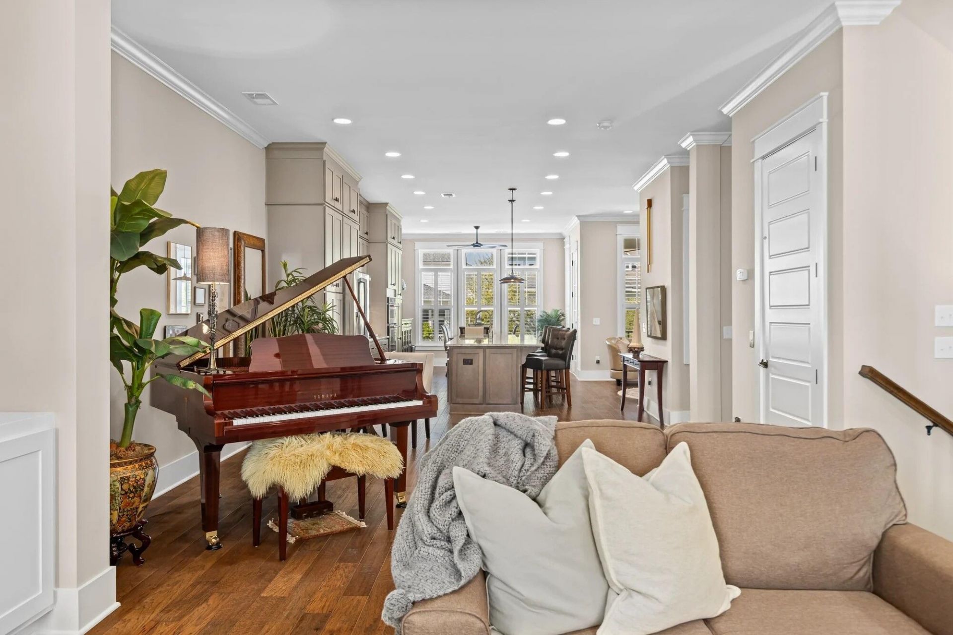 1707 Frissel Street Photo 10