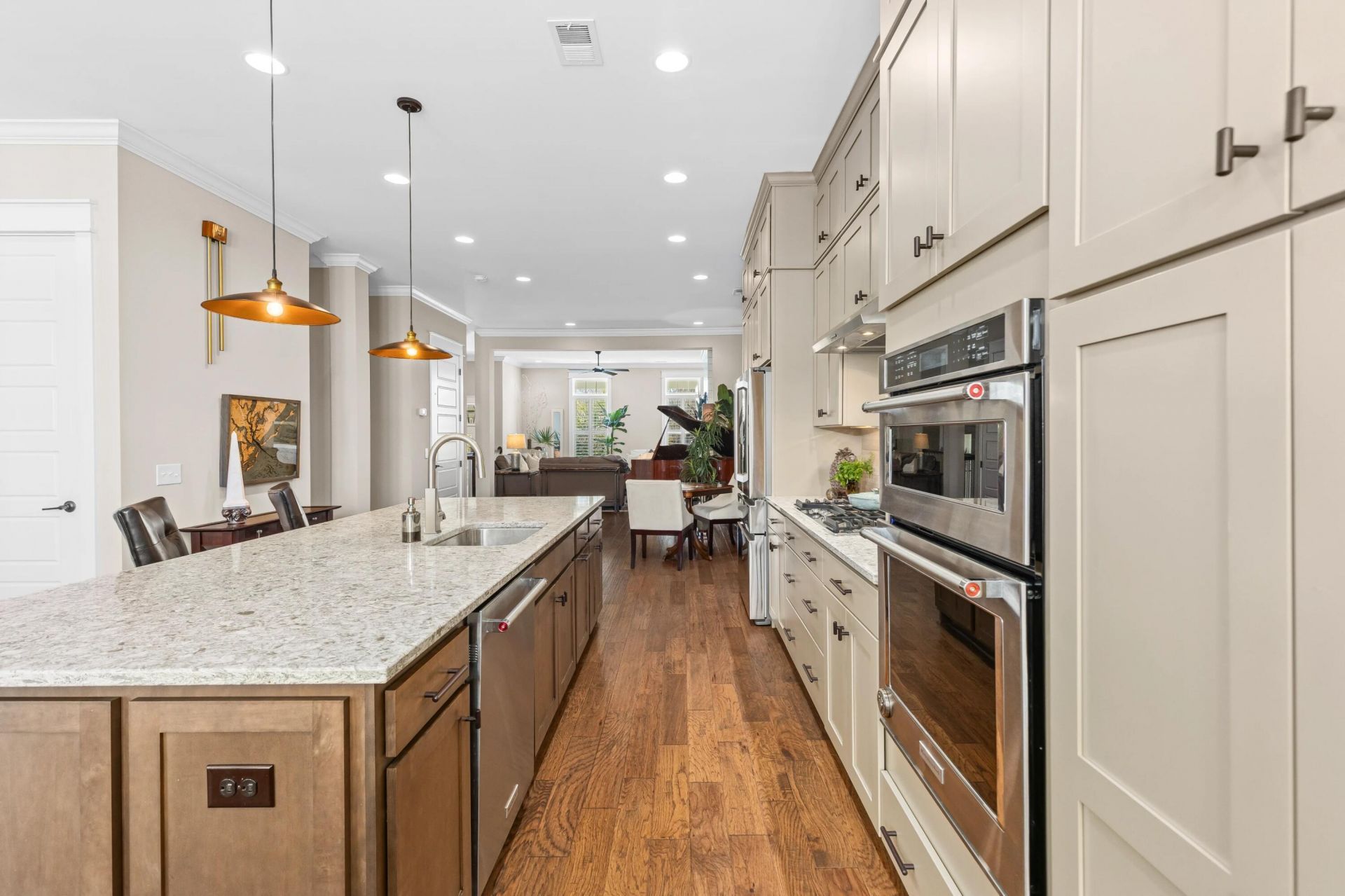 1707 Frissel Street Photo 15