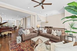 1707 Frissel Street photo 4