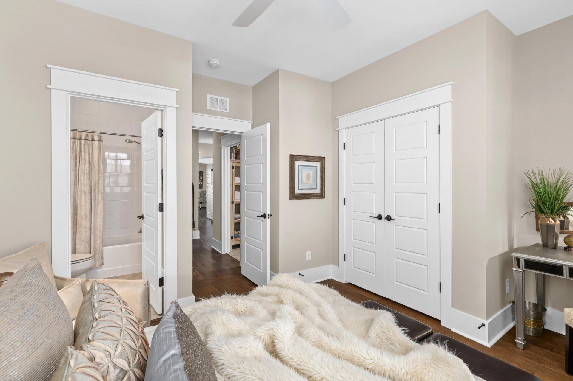 1707 Frissel Street Photo 32
