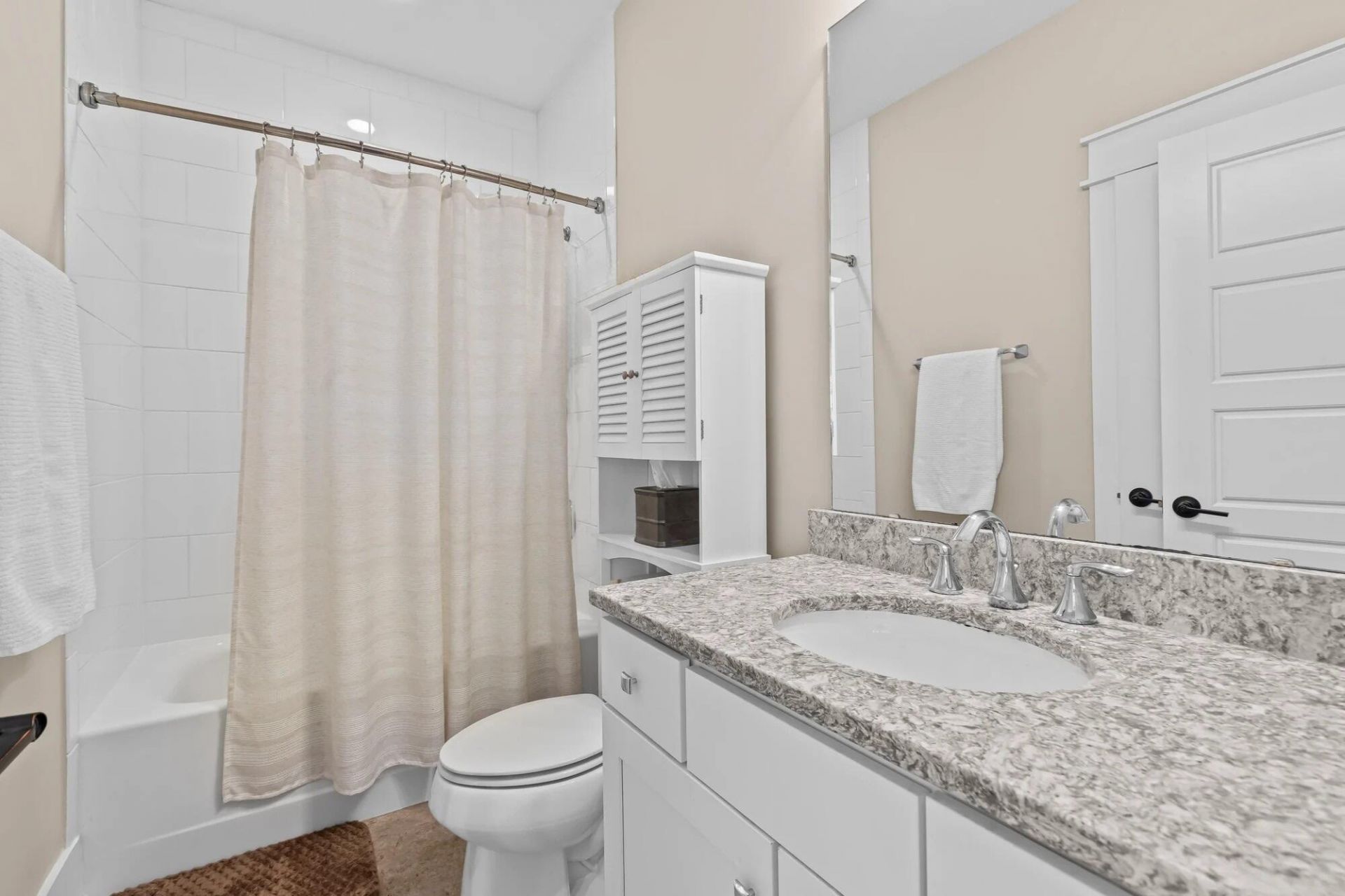 1707 Frissel Street Photo 42