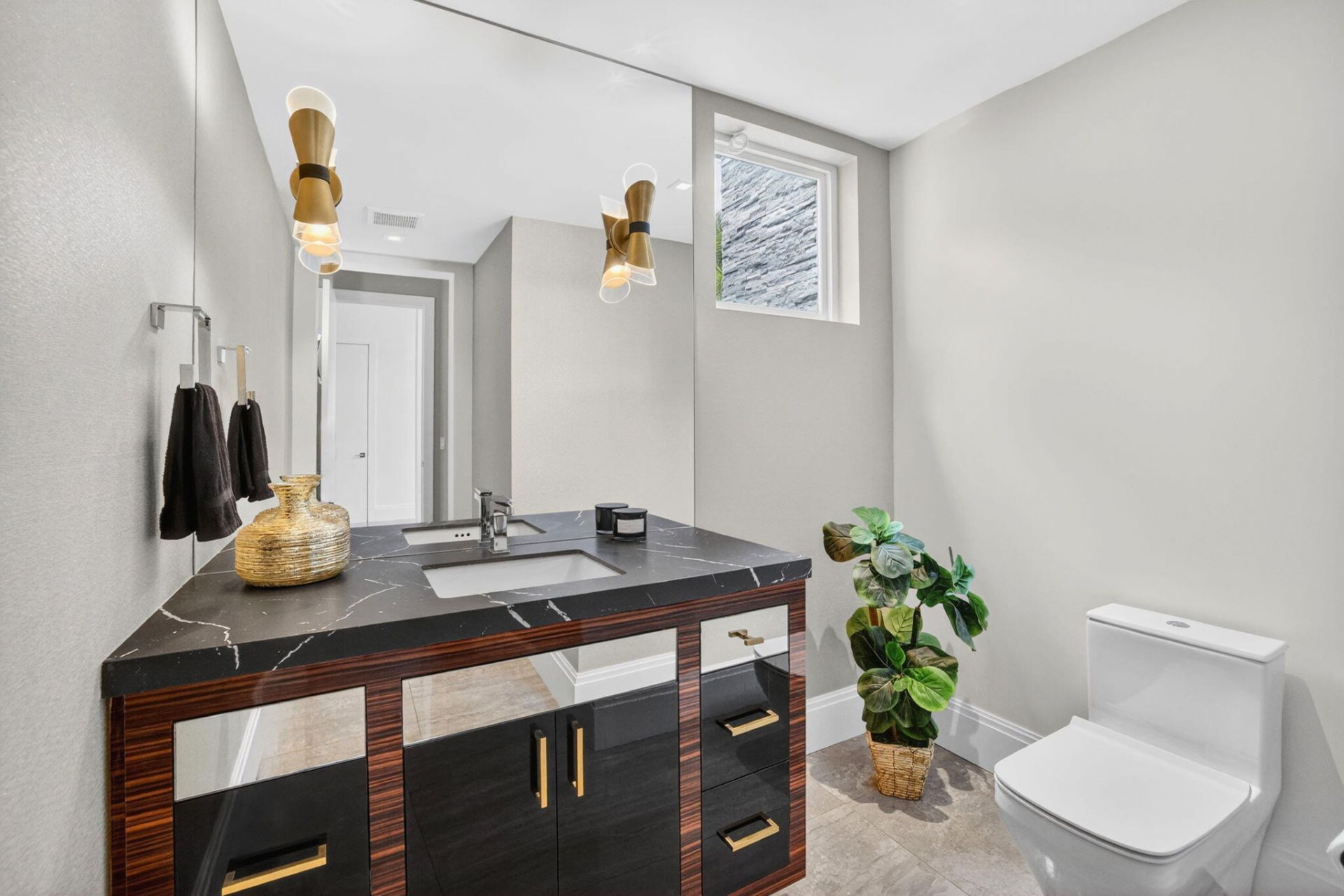 39 Pelican Drive, Fort Lauderdale, FL 33301 Photo