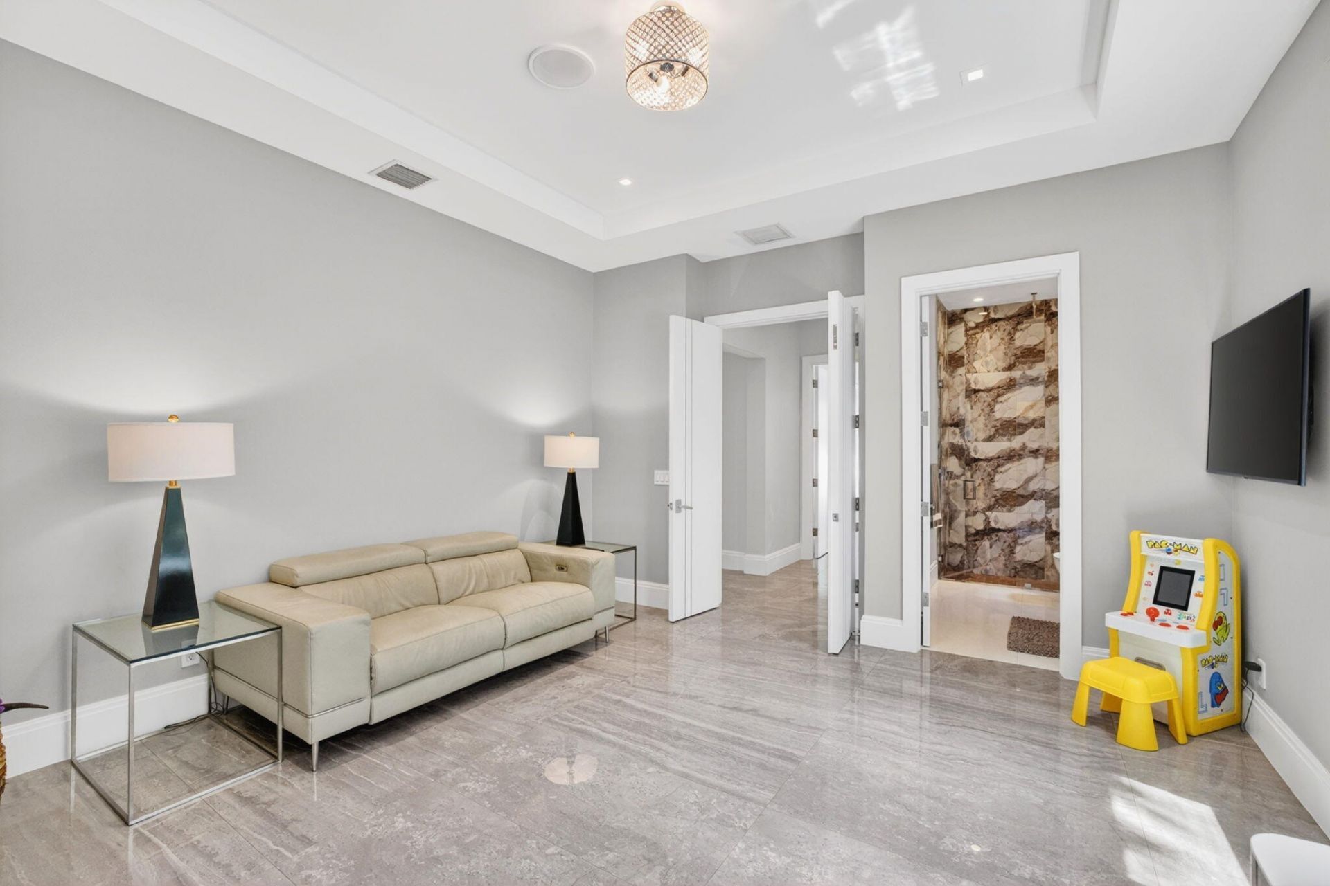 39 Pelican Drive, Fort Lauderdale, FL 33301 Photo