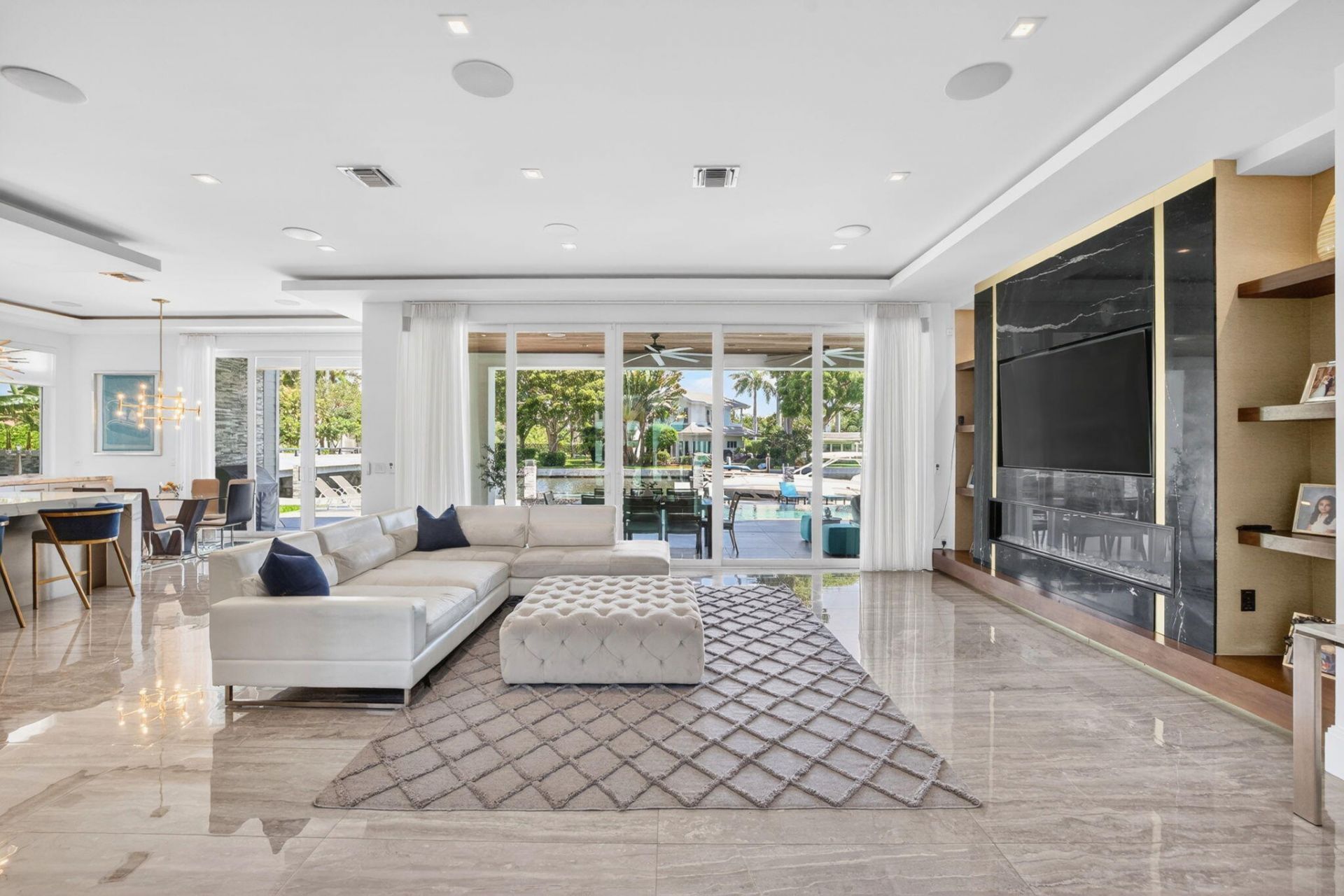 39 Pelican Drive, Fort Lauderdale, FL 33301 Photo