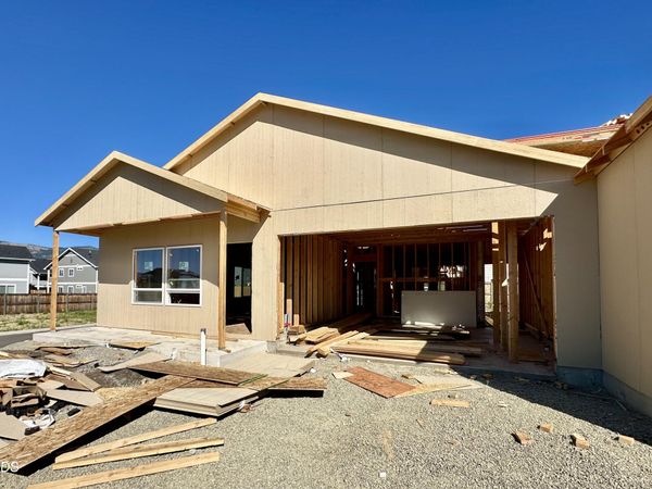 315 E Rapp Road, Talent, OR 97540