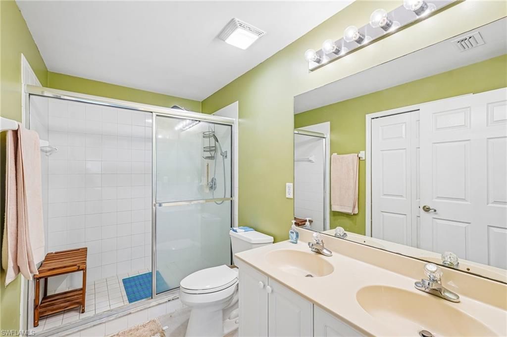 9185 Celeste Dr, Unit 1-103, Naples, FL 34113 Photo